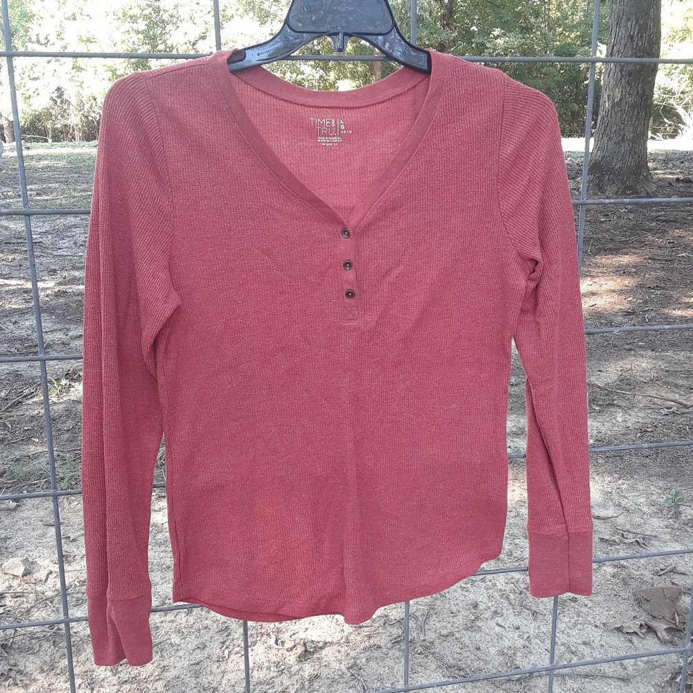 Boys' Time & Tru Long-sleeved Waffle Knit Henley Style Shirt L